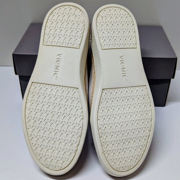 Vionic Jovie Canvas Sneakers in White - NWT - Picture 12 of 16